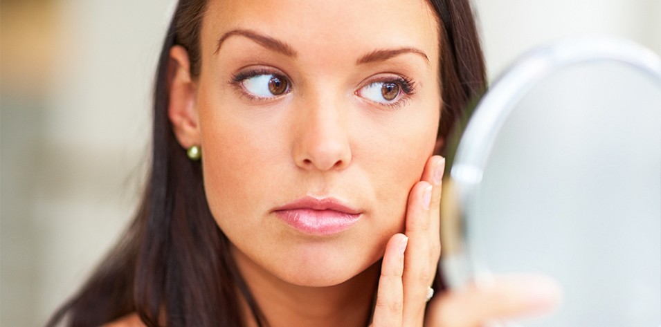 Have age spots, acne scars or clogged pores? Reasons and ways to minimize them